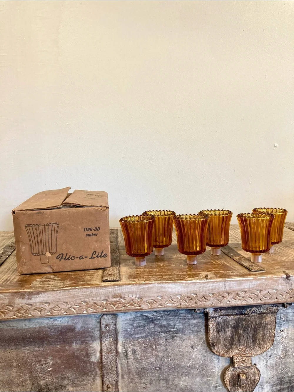 6 Vintage Homco Flic-A-Lite Amber Ribbed Cut Pegged Votive Candle Holders